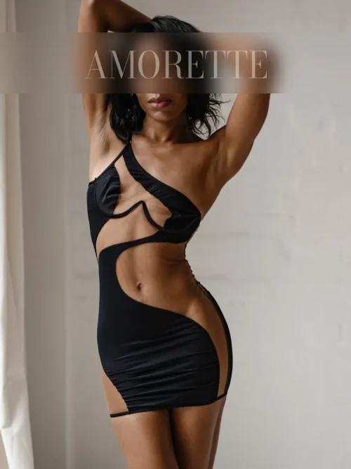 Naomi, companion based in Berlin